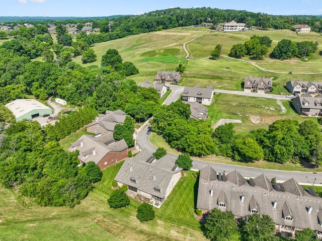 143 Village Cir, Lebanon, TN 37087
