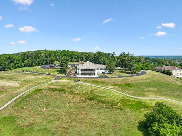 143 Village Cir, Lebanon, TN 37087