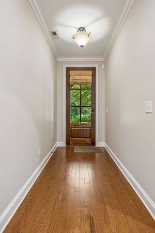 143 Village Cir, Lebanon, TN 37087