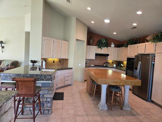 67690 S Laguna Drive, Cathedral City, CA 92234