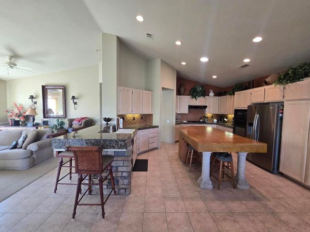 67690 S Laguna Drive, Cathedral City, CA 92234