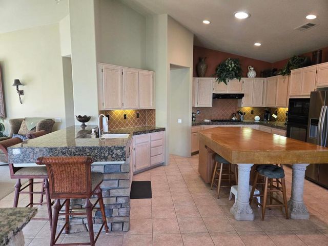 67690 S Laguna Drive, Cathedral City, CA 92234