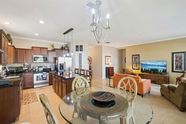 706 BAREFOOT BAY LOOP, Groveland, FL 34736