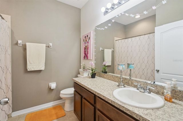 706 BAREFOOT BAY LOOP, Groveland, FL 34736