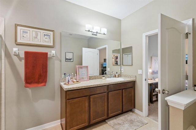 706 BAREFOOT BAY LOOP, Groveland, FL 34736