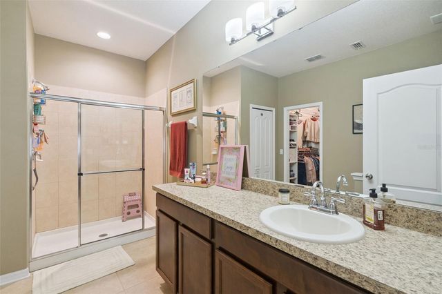 706 BAREFOOT BAY LOOP, Groveland, FL 34736