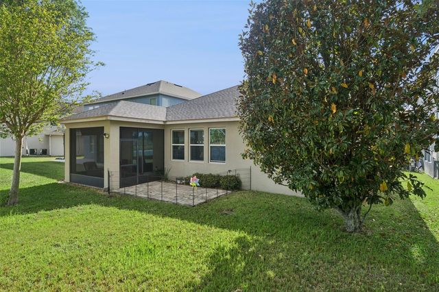 706 BAREFOOT BAY LOOP, Groveland, FL 34736