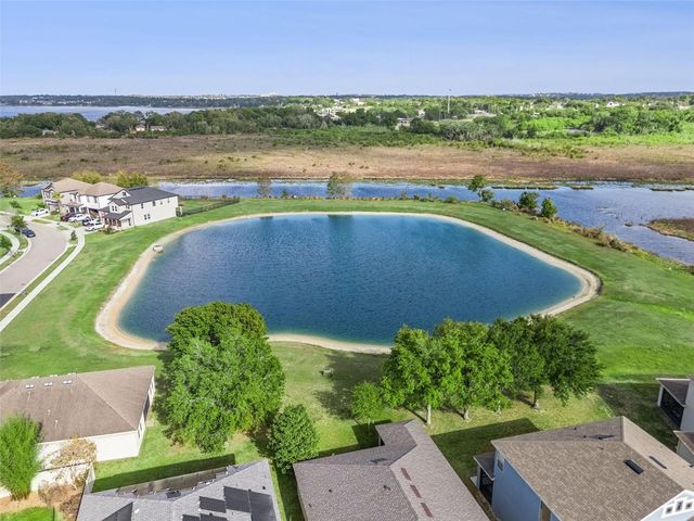 706 BAREFOOT BAY LOOP, Groveland, FL 34736