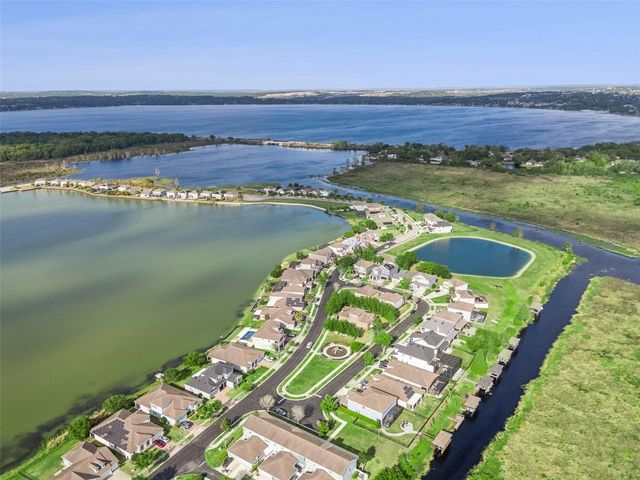 706 BAREFOOT BAY LOOP, Groveland, FL 34736