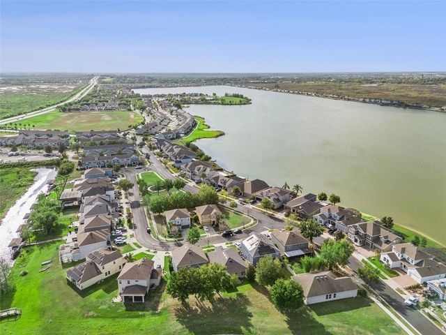 706 BAREFOOT BAY LOOP, Groveland, FL 34736