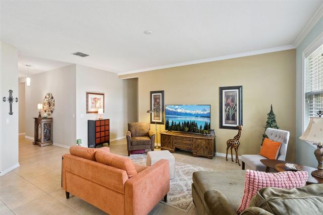 706 BAREFOOT BAY LOOP, Groveland, FL 34736