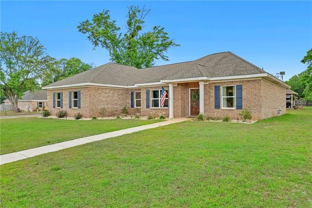 10095 Desiree Court S, Theodore, AL 36582