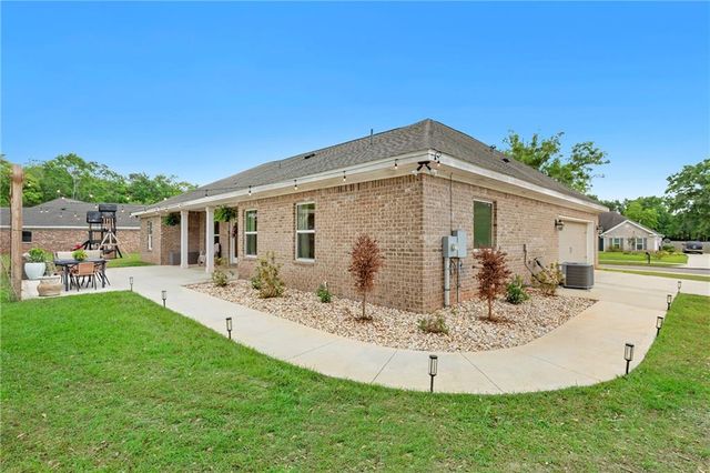 10095 Desiree Court S, Theodore, AL 36582
