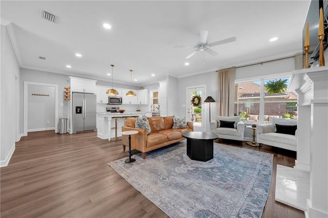 10095 Desiree Court S, Theodore, AL 36582