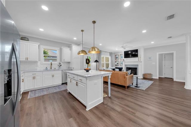 10095 Desiree Court S, Theodore, AL 36582
