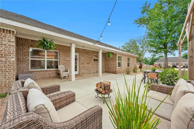 10095 Desiree Court S, Theodore, AL 36582