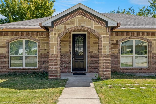 1533 Cairn Circle, Fort Worth, TX 76134