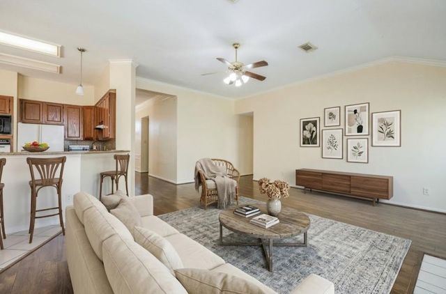 4230 Torrey Creek Lane, Houston, TX 77014