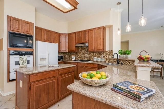 4230 Torrey Creek Lane, Houston, TX 77014