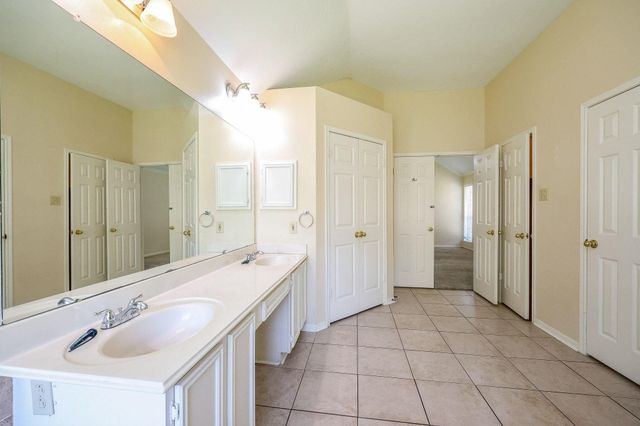 4230 Torrey Creek Lane, Houston, TX 77014