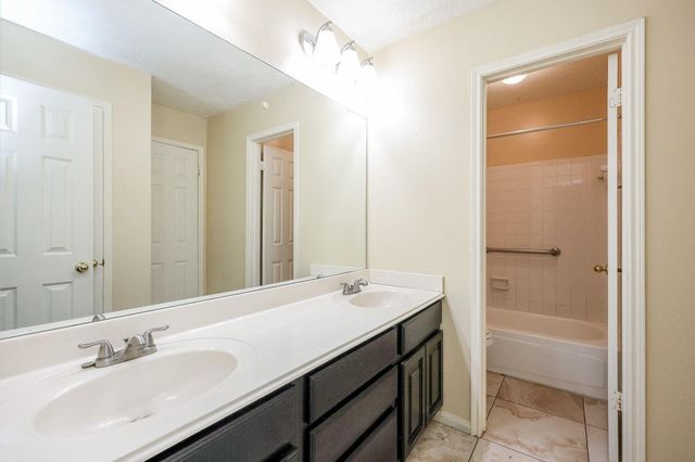 4230 Torrey Creek Lane, Houston, TX 77014