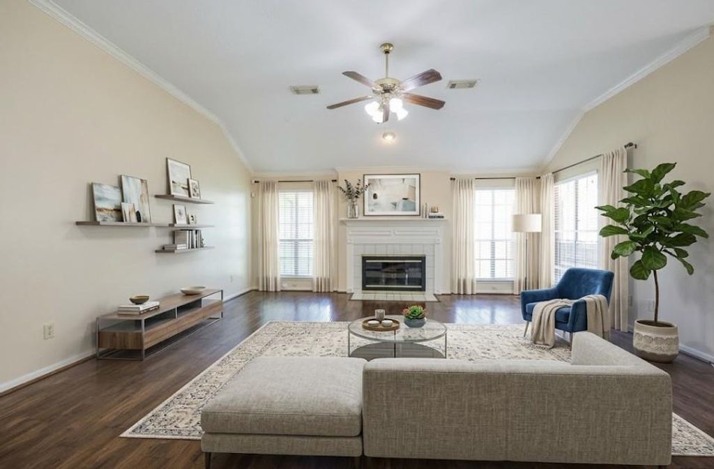 4230 Torrey Creek Lane, Houston, TX 77014