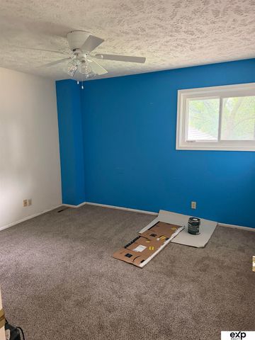 5538 S 152nd Street, Omaha, NE 68137