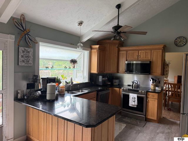 5538 S 152nd Street, Omaha, NE 68137