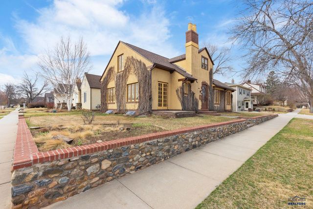 901 ST CLOUD ST, Rapid City, SD 57701