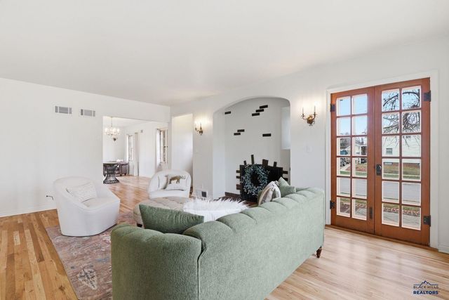 901 ST CLOUD ST, Rapid City, SD 57701