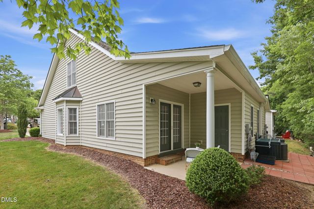 910 Quiet Woods Place, Durham, NC 27712