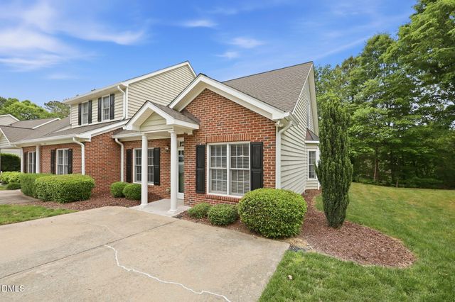 910 Quiet Woods Place, Durham, NC 27712