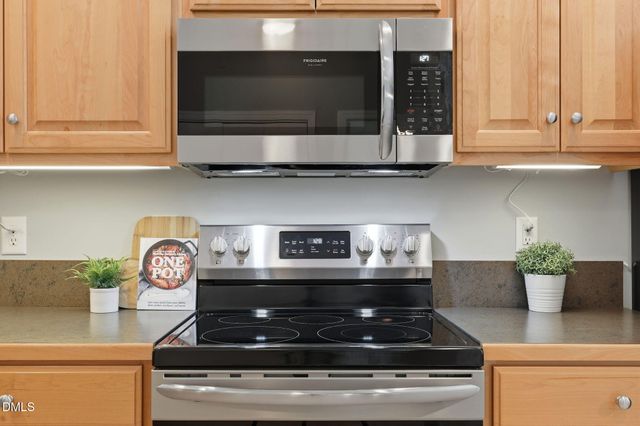 910 Quiet Woods Place, Durham, NC 27712