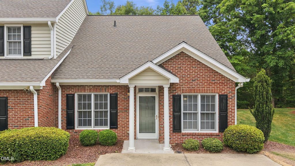 910 Quiet Woods Place, Durham, NC 27712