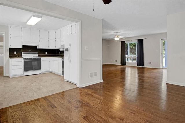 145 Deer Ridge Court, Mcdonough, GA 30252