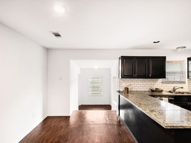 2222 Woodoak Drive, Irving, TX 75060