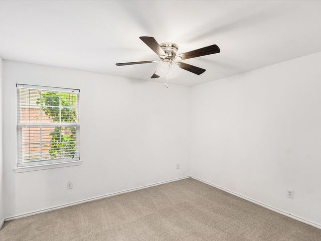 2222 Woodoak Drive, Irving, TX 75060
