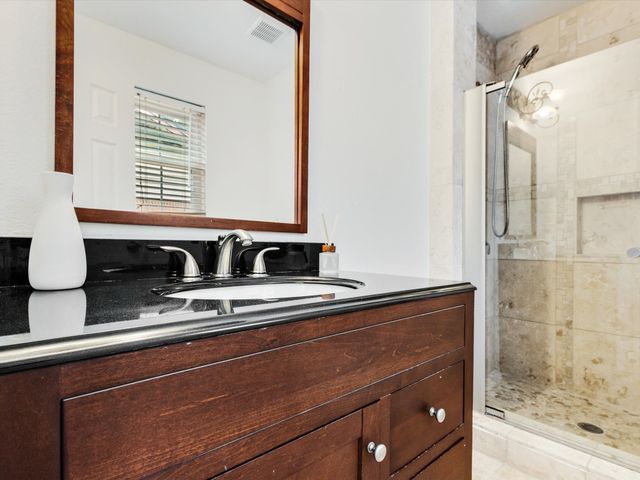 2222 Woodoak Drive, Irving, TX 75060