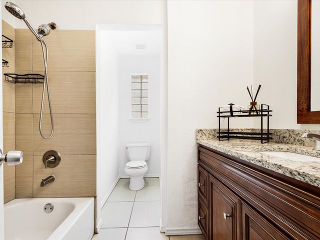 2222 Woodoak Drive, Irving, TX 75060