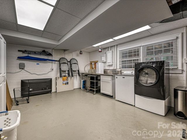 327 Whitestone Road, Charlotte, NC 28270