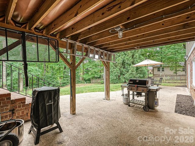 327 Whitestone Road, Charlotte, NC 28270
