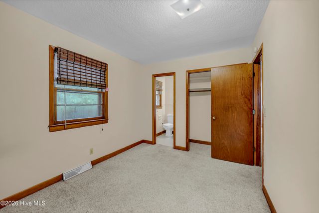 318 Englewood Drive, Wilmington, NC 28409