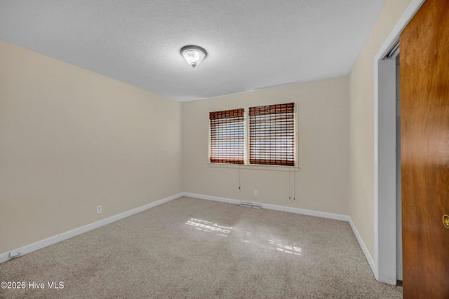 318 Englewood Drive, Wilmington, NC 28409