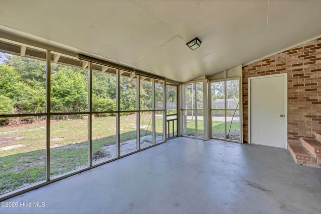 318 Englewood Drive, Wilmington, NC 28409