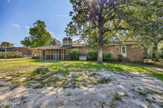 318 Englewood Drive, Wilmington, NC 28409