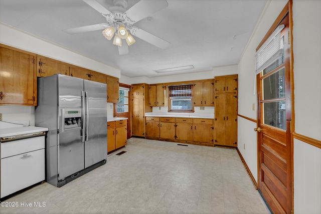 318 Englewood Drive, Wilmington, NC 28409