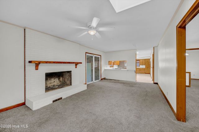318 Englewood Drive, Wilmington, NC 28409