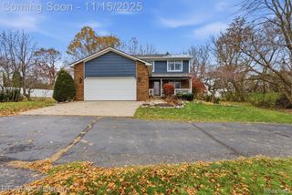 11254 Katrine Drive, Fenton, MI 48430