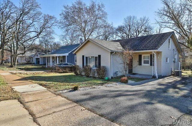 326 E Glendale Road, Webster Groves, MO 63119