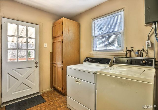 326 E Glendale Road, Webster Groves, MO 63119